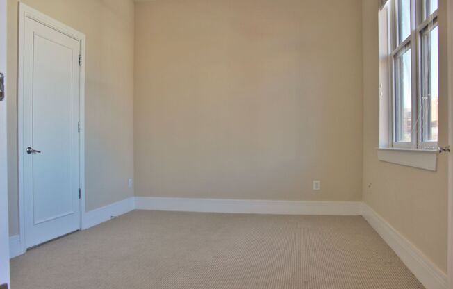 2 beds, 2 baths, 820 sqft, $4,050, Unit 312