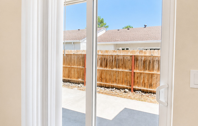 2 beds, 2 baths, 998 sqft, $2,150, Unit H-39