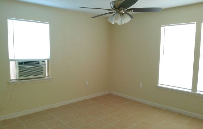 749 Westchester - 4/Bed 2/Bath - $1675/month