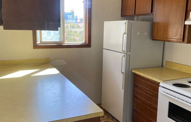 2030-2040 NW Friel Street