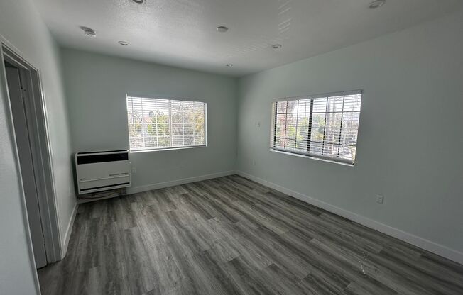 1 bed, 1 bath, 307 sqft, $1,737.08, Unit 18