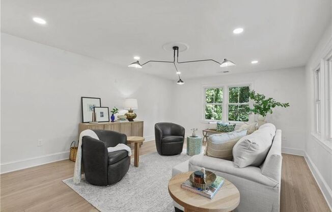 Designer Living with Charm in North Buckhead