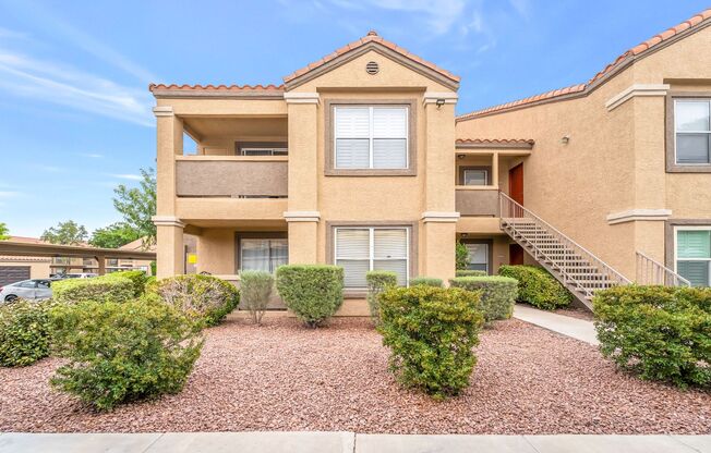Move-in Ready 2-Bed Condo!