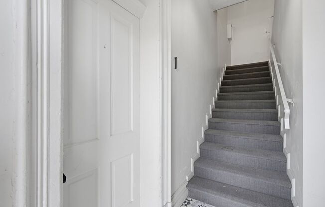 1 bed, 1 bath, $1,200, Unit 718-01