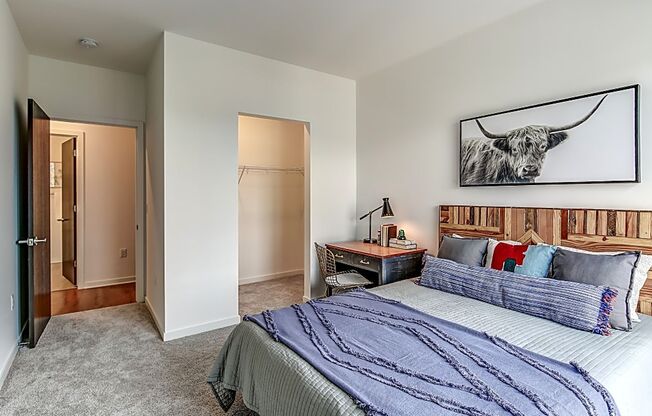 2 beds, 1 bath, 1,034 sqft, $1,900, Unit 505