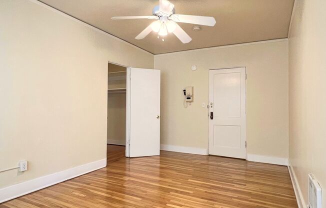 Studio, 1 bath, 450 sqft, $1,125, Unit 103