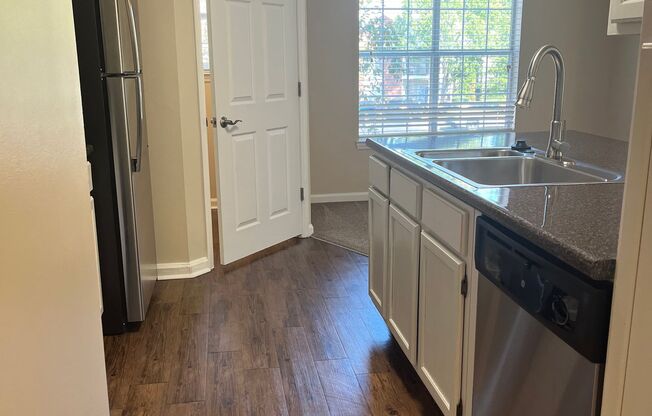 2 beds, 2 baths, 1,189 sqft, $1,650, Unit 922