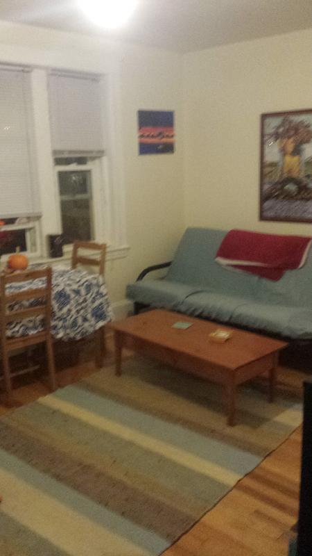 1 bed, 1 bath, $2,400, Unit 9
