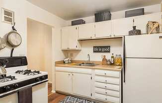 kitchen at avalon place apartments