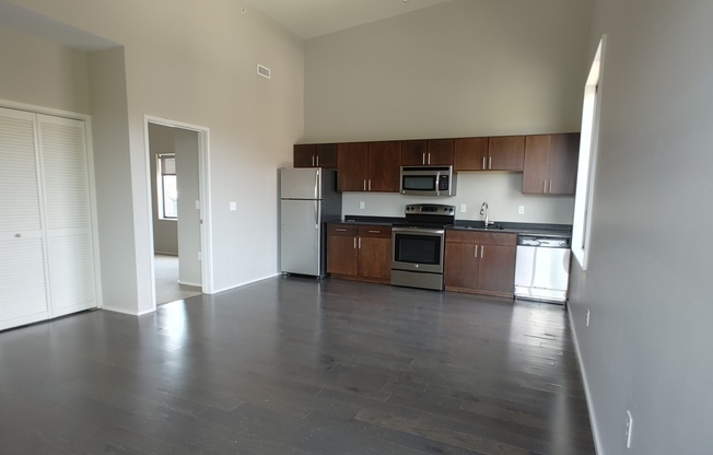 3632 Gillham Rd.