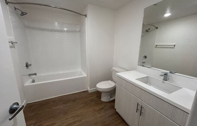 2 beds, 2 baths, 902 sqft, $3,070, Unit 2110-302