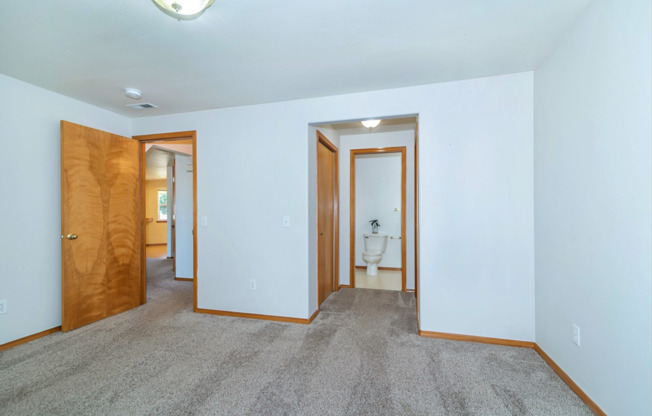 3 beds, 2 baths, $1,925