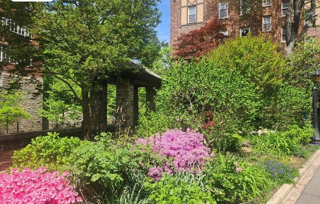 Studio, 1 bath, $2,100, Unit 23E