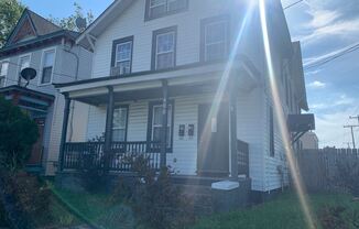 400 Jamestown Avenue