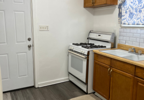 1356 4 AVE