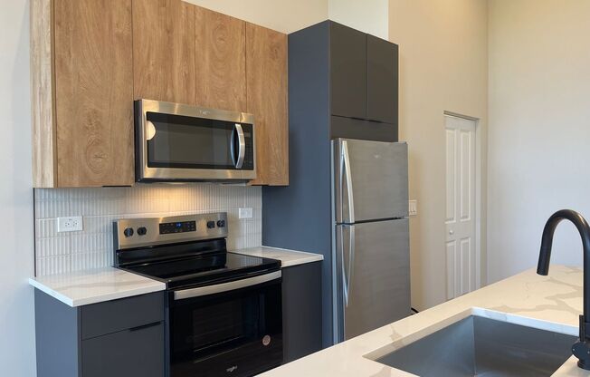 1 bed, 1 bath, 539 sqft, $1,949, Unit 207