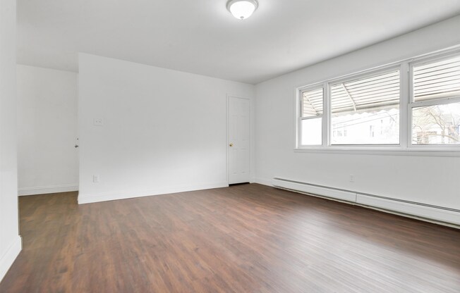 138 CARTERET AVE