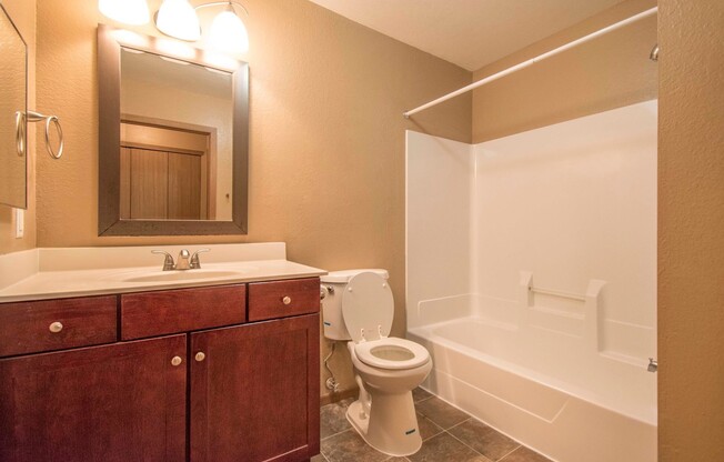 1 bed, 1 bath, 800 sqft, $1,355, Unit 4035-4