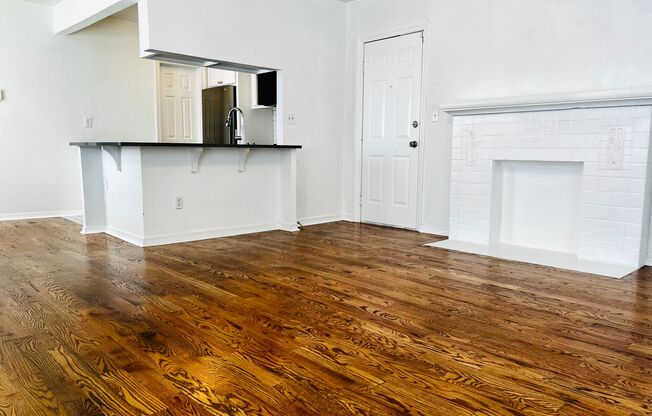 1 bed, 1 bath, 750 sqft, $1,095, Unit Unit 6