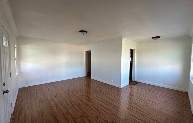 2 beds, 1 bath, 960 sqft, $2,295, Unit Compton Duplex 2128