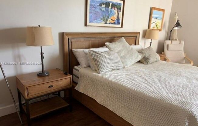 3 beds, 2 baths, $4,500, Unit # 4 L
