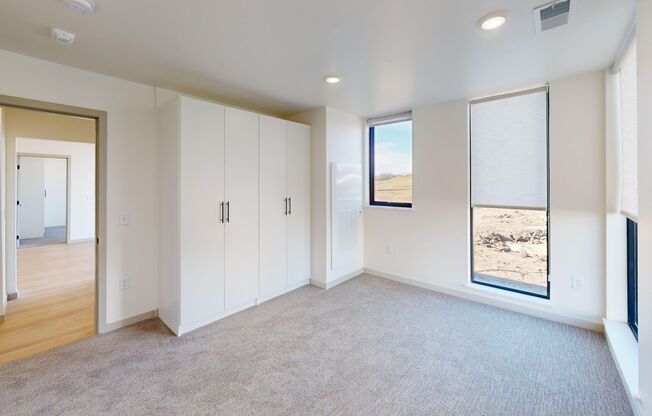 3 beds, 2 baths, 1,111 sqft, $1,465, Unit 2404-304