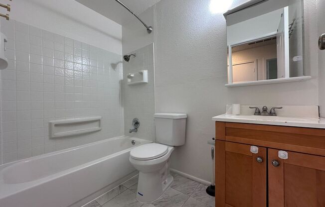 2 beds, 1 bath, $2,400