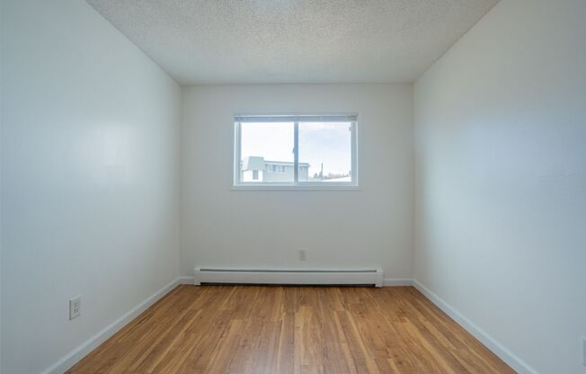 2 beds, 1 bath, 715 sqft, $950, Unit F304
