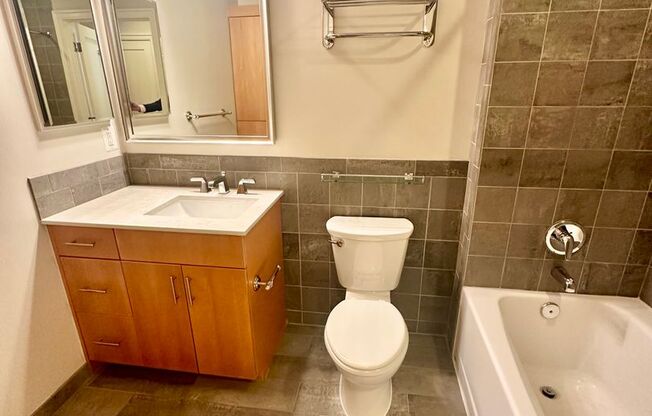 1 bed, 1 bath, $2,500, Unit 506