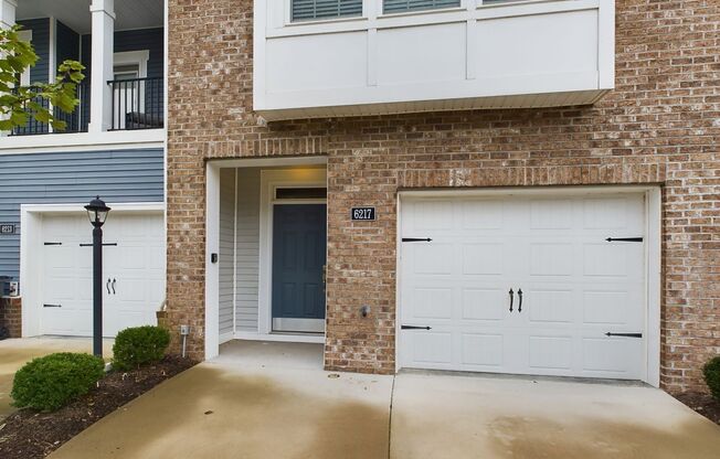 Beautiful, Spacious 3 Bedroom Townhome in Chester Available NOW!