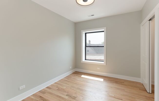 2 beds, 1 bath, 922 sqft, $2,795, Unit 2535-3