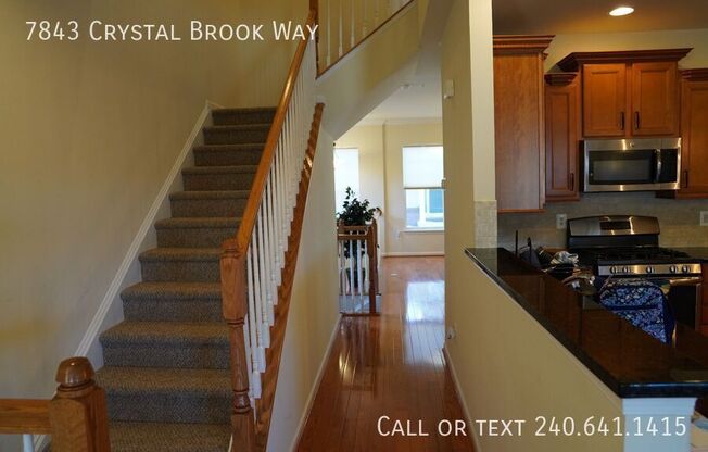 7843 CRYSTAL BRK WAY