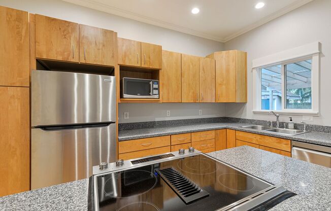 Fully Remodeled - 3 Bed/2 Bath with AC - South Seattle - Boeing Field