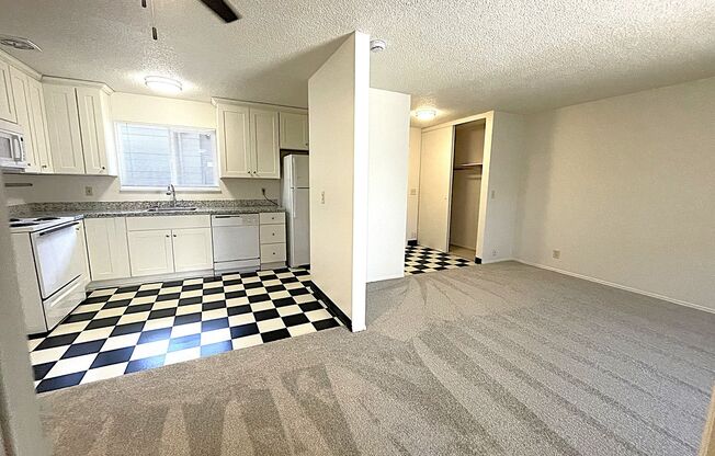 ne15th [Ivy Crt]