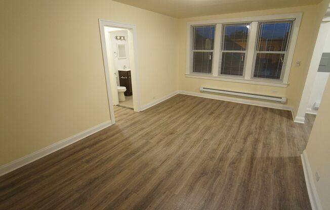 1 bed, 1 bath, 697 sqft, $1,995, Unit 404