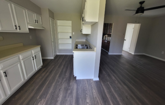 2950 DICKENS DR
