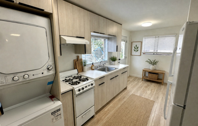 1264-72.5 Robinson Ave