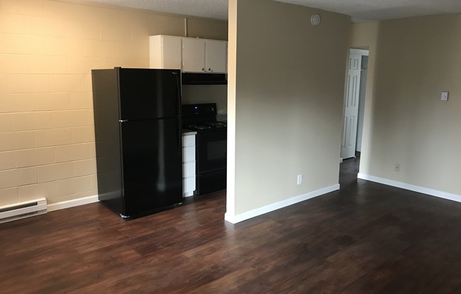 Rivercrest Apartments