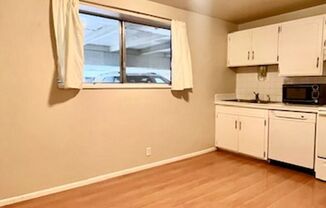 2 beds, 1 bath, $1,395, Unit #2B