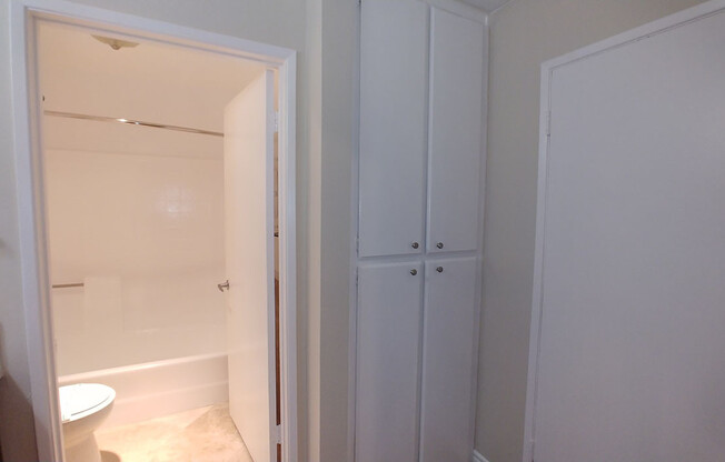 1 bed, 1 bath, 890 sqft, $2,595, Unit 314