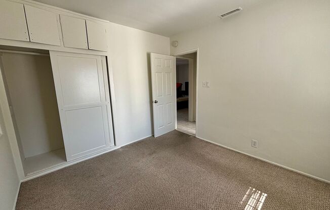 2 beds, 1 bath, $2,850