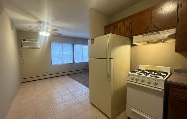 1 bed, 1 bath, 550 sqft, $952, Unit #9