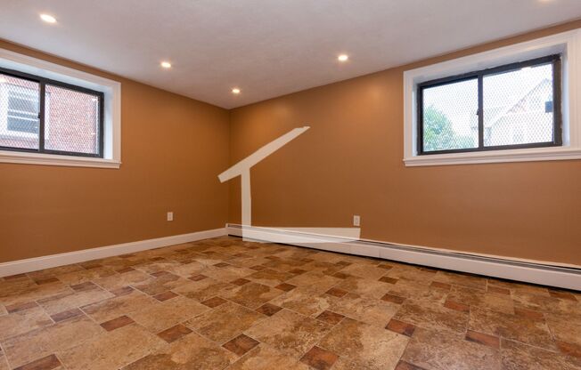 HOT ALLSTON LISTING!!!!!