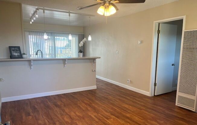 1 bed, 1 bath, $2,045, Unit M