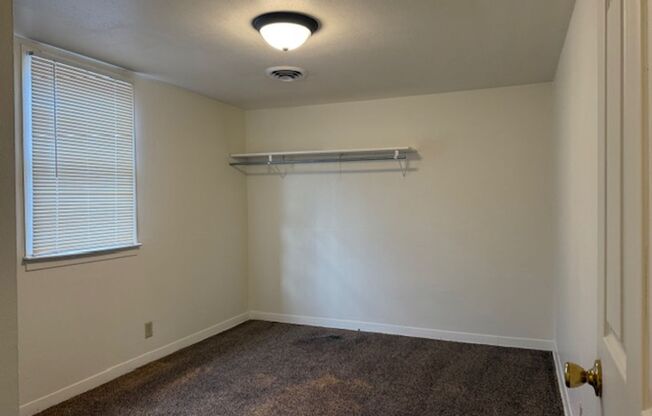 2 beds, 1 bath, 575 sqft, $900, Unit 304