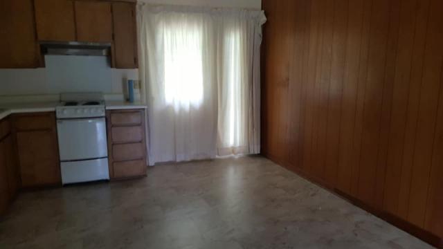 2 beds, 1 bath, 800 sqft, $1,025, Unit Unit A - 220 W Verbena Ave, Foley *key 16*