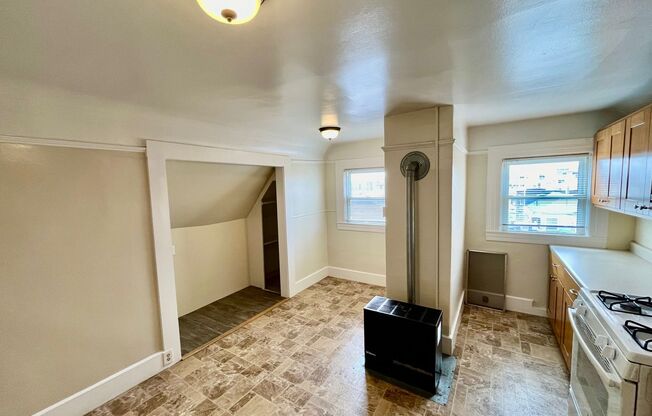 Studio, 1 bath, $1,995, Unit 6