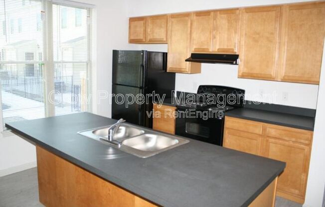 745 S 13 ST