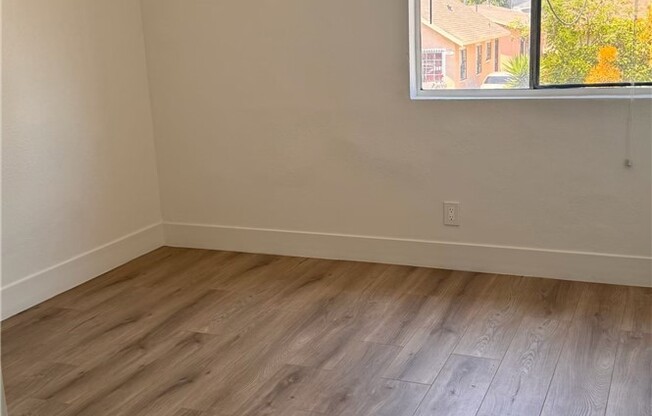 142 W 94 ST