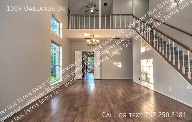 1009 OAKLANDS DR